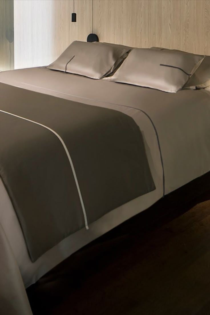 Sovereign Beige Geometric Edge Duvet set