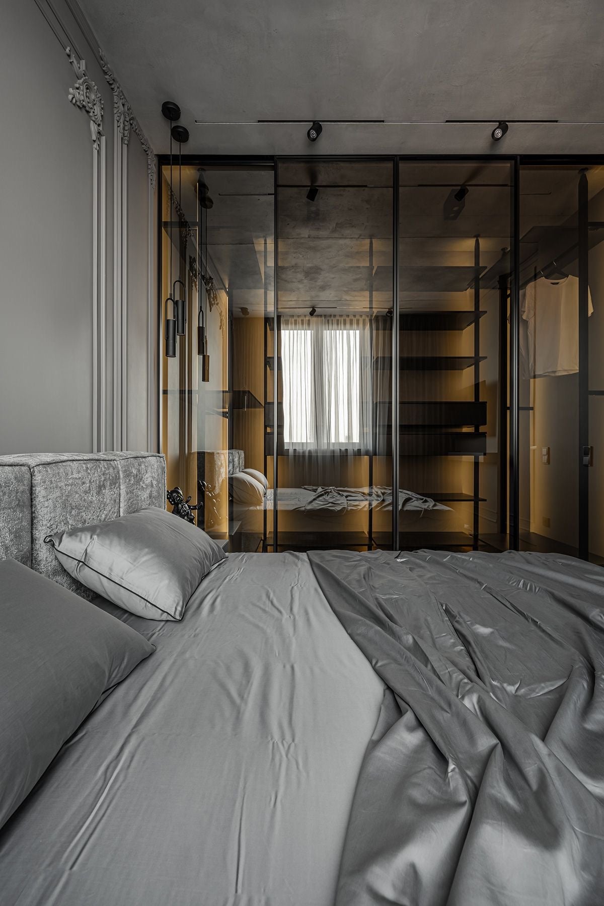 Silver Shadow Luxury Piped duvet set